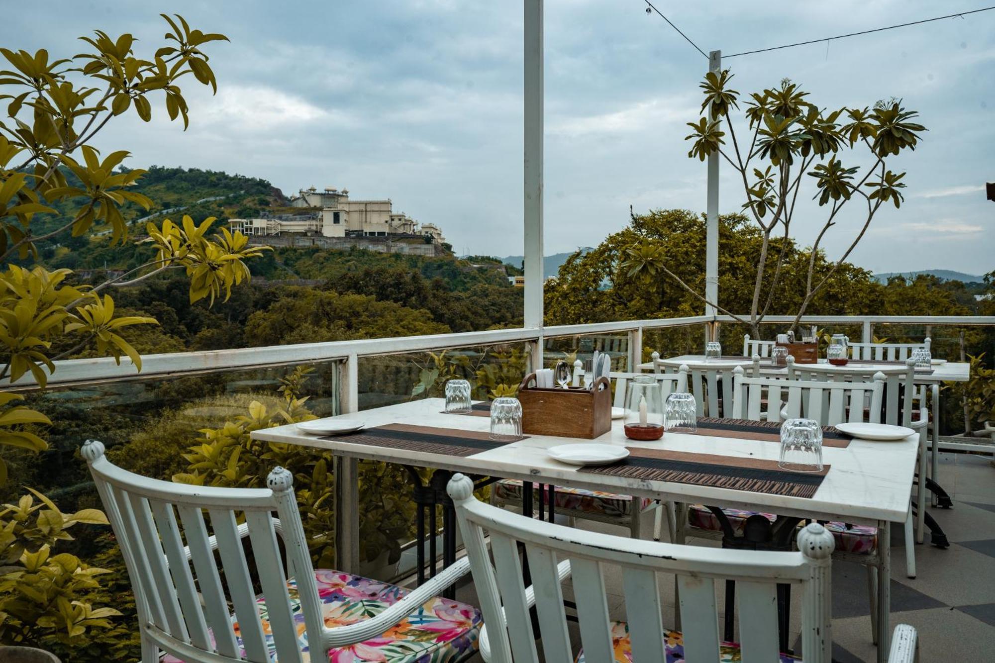 Tripli Hotels Shiv Villas Udaipur Ngoại thất bức ảnh